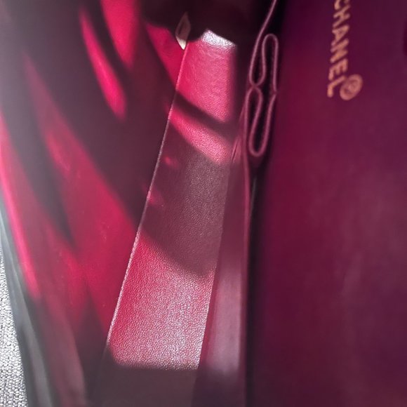 Authentic CHANEL Classic Flap Medium Lambskin Leather Black Gold Hardware - Picture 3 of 16